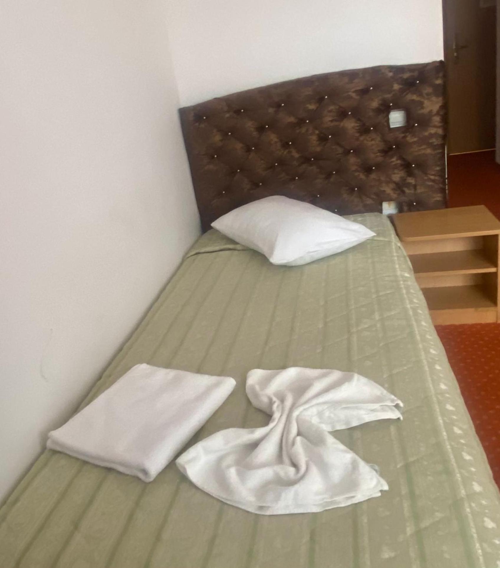 Hotel Rusca Hunedoara Exterior photo